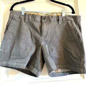 Burton - Durable Goods - Flat front shorts - size 31